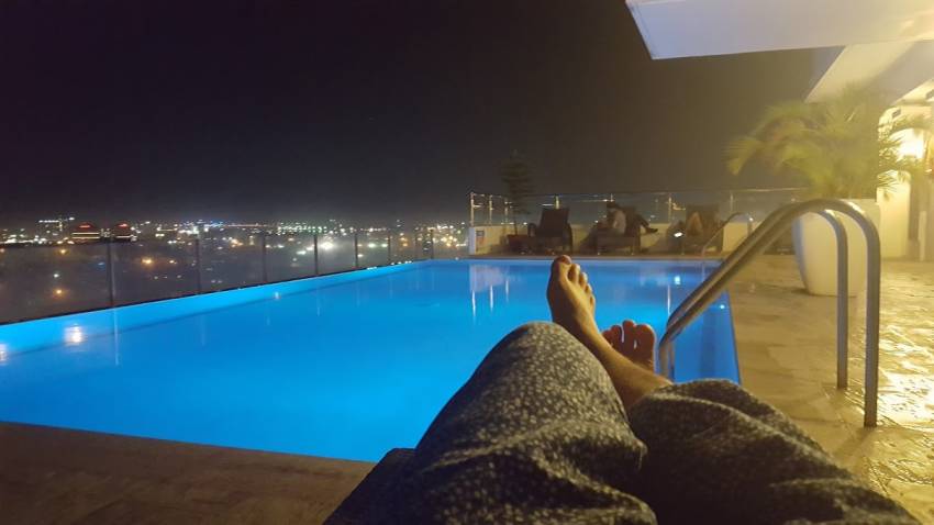 プール付きのコンドミニアム